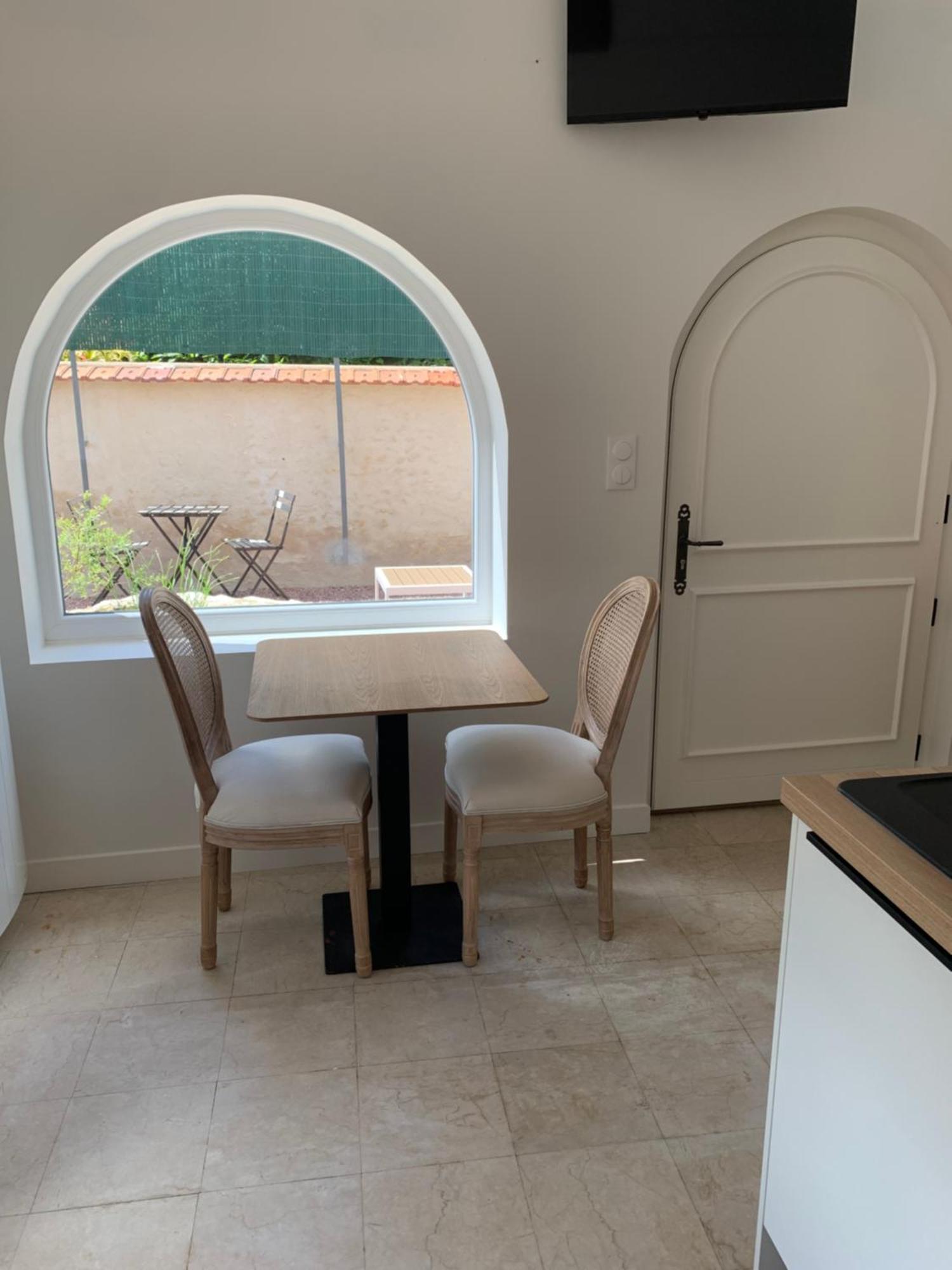 Ferienwohnung Le Carre Courtois Luisant Exterior foto